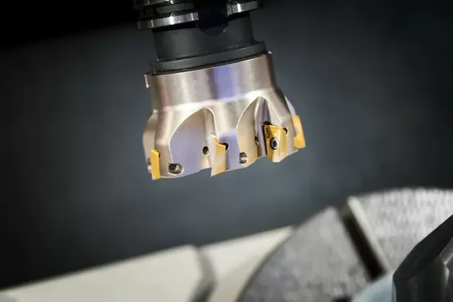 Outil coupant en fraisage CNC — conception pour la fabrication